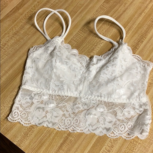 WHITE LACE BRALETTE Medium NWOT - Picture 2 of 6
